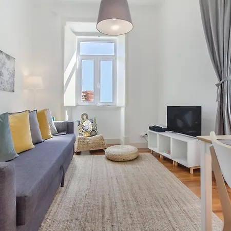 Bright 2br On Bica Steps | Walk To Chiado