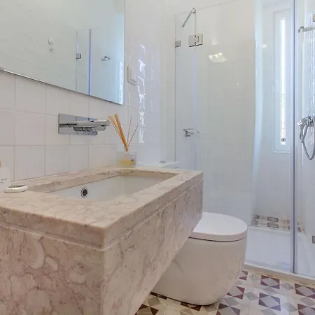 Bright 2br On Bica Steps | Walk To Chiado 公寓 Lisboa