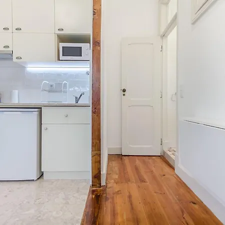 Bright 2br On Bica Steps | Walk To Chiado Lisboa