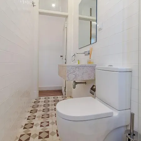Bright 2br On Bica Steps | Walk To Chiado * Lisboa